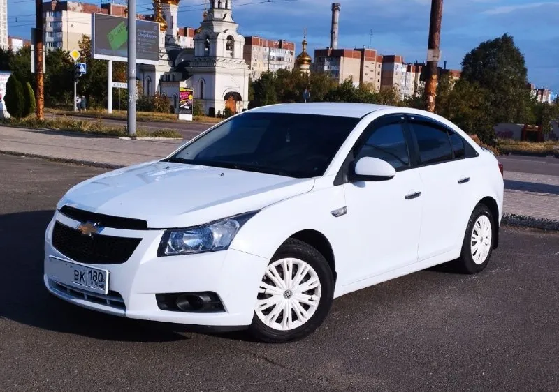 Продам chevrolet cruze 2010 год выпуска 1.6 механическая кпп пробег 217 000 км. авто в отличном сост... - фотография