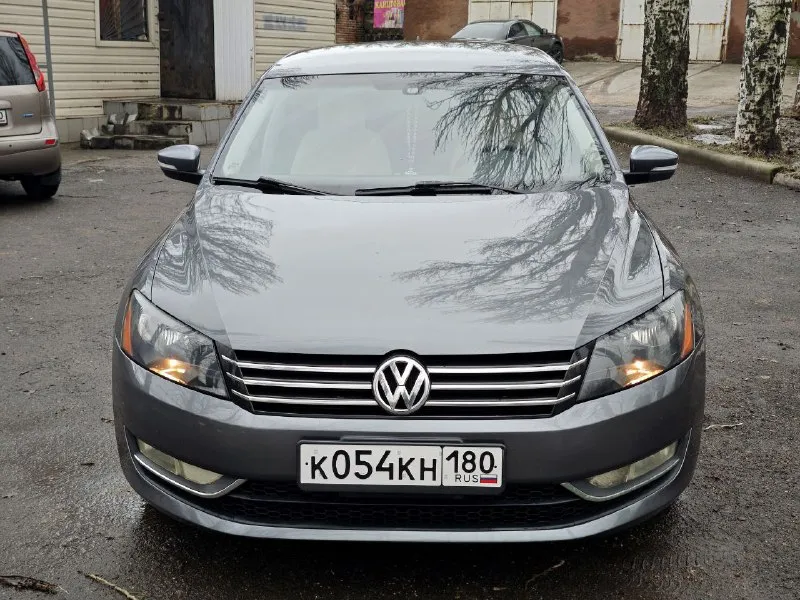 Продам volkswagen passat b7 2015г 1.8 turbo. коробка автомат aisin! пробег 200000км. автомобиль в хорошем состоянии. один владелец по птс. масла и фильтра поменяны. и коробка работают отлично (масло не берет). автомобиль обслужен! комплектация: старт/стоп, бесключевой доступ, подогревы, камера заднего вида, громкая связь и т. д. цена: 1 200 000₽. возможен обмен на микроавтобус или паркетник. тел. +79493054107 📲 tg: °maks°😎 📞 звоните: +7(949)3054107 - фотография - 2