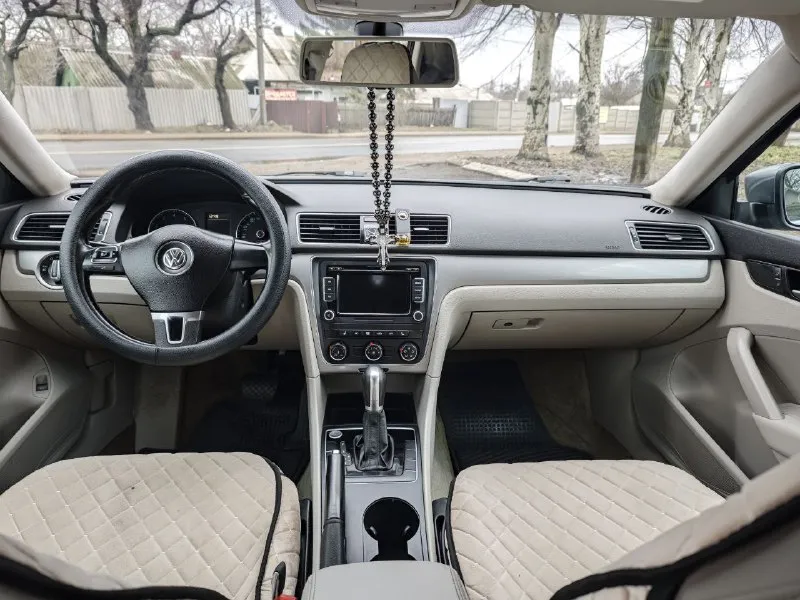 Продам volkswagen passat b7 2015г 1.8 turbo. коробка автомат aisin! пробег 200000км. автомобиль в хорошем состоянии. один владелец по птс. масла и фильтра поменяны. и коробка работают отлично (масло не берет). автомобиль обслужен! комплектация: старт/стоп, бесключевой доступ, подогревы, камера заднего вида, громкая связь и т. д. цена: 1 200 000₽. возможен обмен на микроавтобус или паркетник. тел. +79493054107 📲 tg: °maks°😎 📞 звоните: +7(949)3054107 - фотография - 6