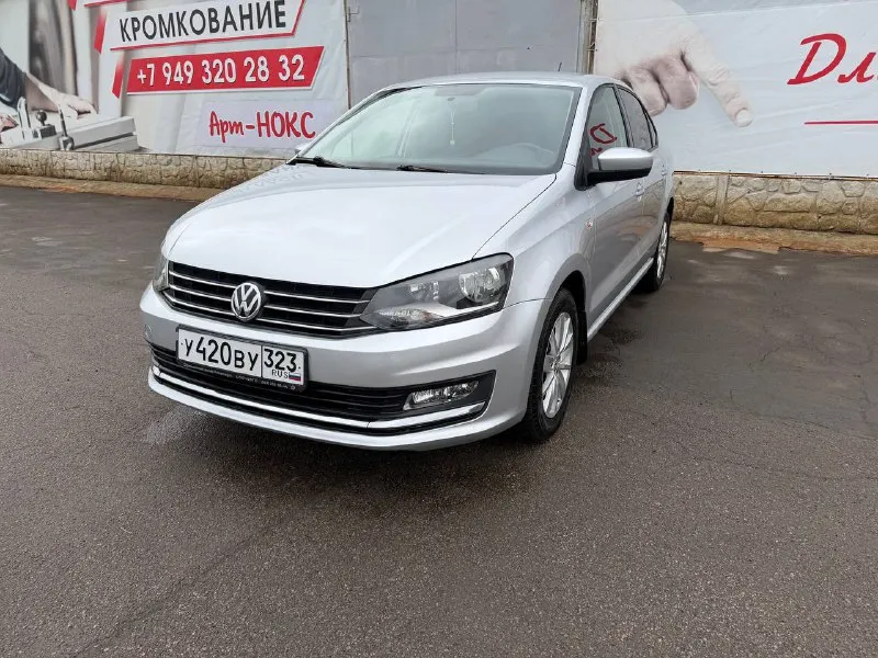 Продам volkswagen polo sedan. год:2018. 👑👑👑👑👑👑👑👑👑👑 оригинальный пробег- 155000. не такси, не каршери... - фотография