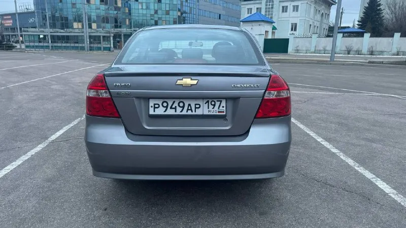 Chevrolet aveo (авео) двигатель 1.4 год: 2010 тип кпп: механическая пробег: 82 000 дополнительная информация: автомобиль в идеальном состоянии. один собственник, одна запись в птс. два косметических окраса, любые проверки. по мотору все сухо, ни одного потека, новый аккумулятор, кондиционер, пороги днище в отличном состоянии, как новая. подвеска отлично, ничего делать не нужно. гаражное хранение, реагентов не видел. два ключа, сигнализация. осмотр донецк, торг у капота цена: 560000 руб +79497710177 📞 звоните: +7(949)7710177 - фотография - 5
