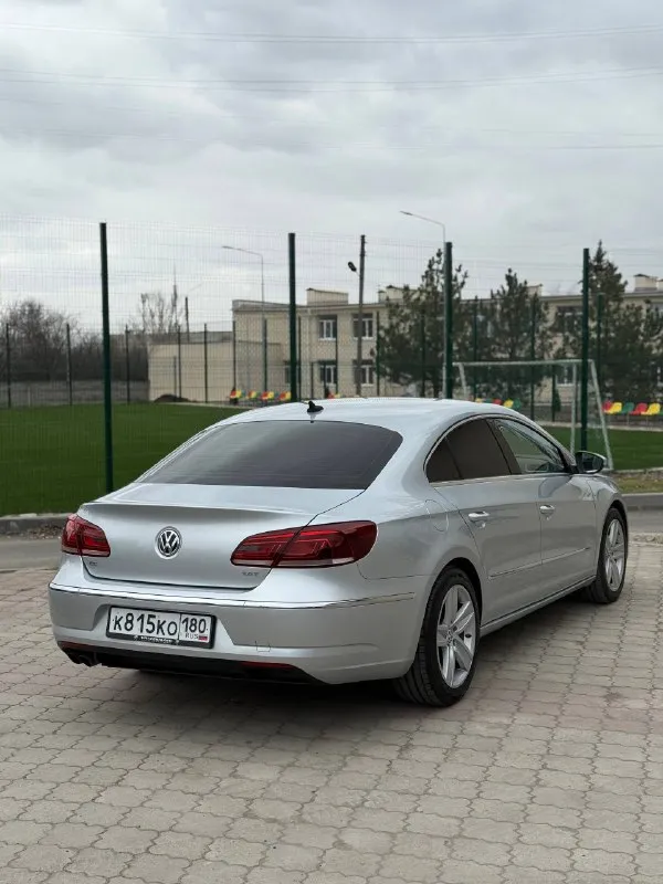 Продам volkswagen cc 2013г. в. 2.0 tsi на dq250 (мокрая). авто в идеальном состоянии по всем параметрам. покупал лично на аукционе копарт и делал тоже сам. все оригинал, сделано отлично. обслуживание дилерское. по кузову без вмятин, царапин, корозий и т. д. пробег 129000км. масло двс каждые 7тыс. агрегаты в идеальном состоянии, кпп без пинков и прочих дефектов, листает как новая. по ходовке заменены сайленты и наконечники лемфердер. колодки в круг новые brembo. поменяна цепь с натяжителями, успокоителями, сальниками все оригинал. авто прошито в revo, под 95 бензин, stage 1. поменяны свечи ngk и катушки ngk красные. в авто порядка 265 сил и 420 момента. 2 комплекта резины. новый акб. авто отполировано и покрыто жидким стеклом. полная шумоизол. дверей, замена задних динамиков. сигнализация с автозапуском и бесключевым доступом, фары затянуты бронью, два комплекта ковров, диски после покраски. богатая комплектация, все работает. авто без вложений. цена 1.890.000 руб. 📲 tg: @dontcallmeimbusy 📞 звоните: +7(949)4451834 - фотография - 5