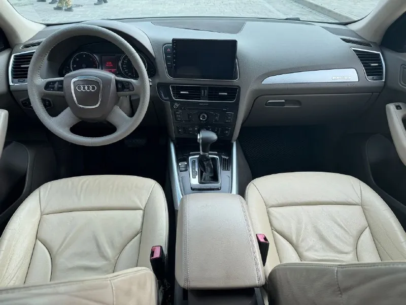 Продам audi q5 2009 год 3л дизель (238 л. с. ) пробег - 142 000 км кпп - робот автомобиль в отличном состоянии. двигатель работает ровно, без посторонних шумов, коробка переключает плавно, без пинков, ходовая часть на отлично, полностью перебрана. установлен хороший свет. есть все для комфортной езды и всё работает. светлый салон в отличном состоянии. юридически чиста без залогов и ограничений. находится в горловке цена - 1 350 000 рублей +79494372664 (тг) - фотография - 9