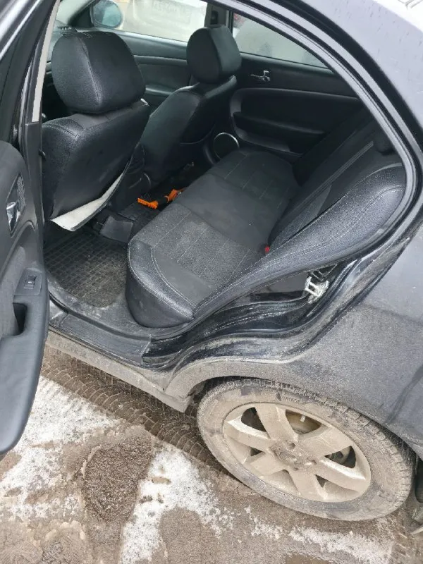 Продам chevrolet epica 2008 г. 2.0 автомобиль до дтп был в отличном состоянии - полностью обслужен от а до я. двигатель и коробка работали идеально. дтп - удар об отбойник, подушки безопасности не сработали, техника вся целая. восстанавливать нет времени, поэтому продаю как есть. пробег - 227 000 км. документы в порядке. цена - 275 000 руб. 📞 +7 949 376-16-88 - фотография - 3