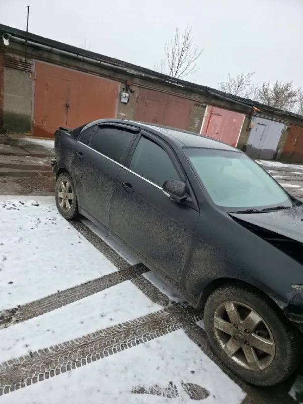 Продам chevrolet epica 2008 г. 2.0 автомобиль до дтп был в отличном состоянии - полностью обслужен от а до я. двигатель и коробка работали идеально. дтп - удар об отбойник, подушки безопасности не сработали, техника вся целая. восстанавливать нет времени, поэтому продаю как есть. пробег - 227 000 км. документы в порядке. цена - 275 000 руб. 📞 +7 949 376-16-88 - фотография - 4