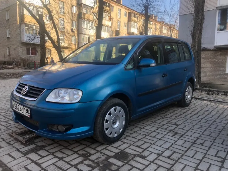 Продам volkswagen toran 1.6 fsi, мкпп,2003г. пробег 320км родной авто в хорошем состоянии каждый день езжу новый аккумулятор, все расходники поменял, цена 480тыс. г. донецк телефон +79493778405 📞 звоните: +7(949)3778405 - фотография - 2