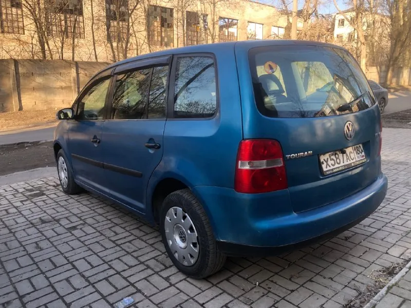 Продам volkswagen toran 1.6 fsi, мкпп,2003г. пробег 320км родной авто в хорошем состоянии каждый день езжу новый аккумулятор, все расходники поменял, цена 480тыс. г. донецк телефон +79493778405 📞 звоните: +7(949)3778405 - фотография - 3