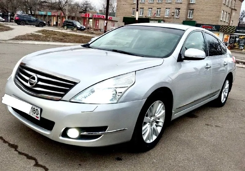 Предлагаю к вашему вниманию nissan tiana 2.5at бенз. 2011 fwd. автомобиль в отличном состоянии. работает идеально без посторонних звуков. коробка переключает плавно без тычков и пинков. пробег 172.000. пред максимальная комплектация есть все кроме панарамы: start/stop, кожаные сидение, подогревы сидений, камера заднего вида, датчик дождя, датчик света и многое другое. любые проверки на вашем сто. цена 1,080🍋 торг. 📞+7(949)-382-12-60 +7 949 658-98-63 📞. 📞 звоните: +7(949)3821260 - фотография - 3