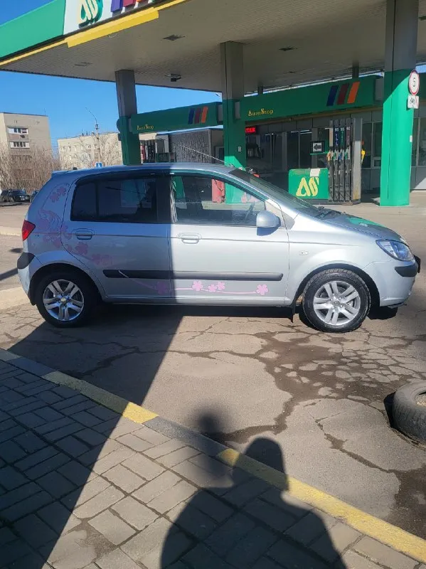 Hyundai getz (хендай гетс) 2007г. в. мотор лучший в линейке 1.6 16v акпп(автомат). автомобиль местный, куплен в донецке. сборка корея. не бит, стекла заводские. вложений не требует.575т. р. +79493032667 📞 🇷🇺 звоните: +79493032667 - фотография - 5