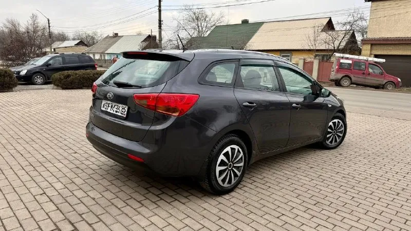 Продам kia ceed 2015 года выпуска состояния идеальное собственник 6 ступенчатая механика полная комп... - фотография