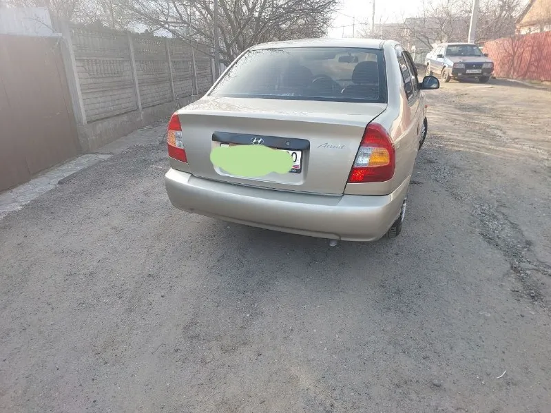 Продам автомобиль хендэ акцент 2005 года. 1.6. механика. передний привод. 223.140 км родного пробега. документы в порядке. в хорошем состоянии. двигатель, коробка без нареканий, по ходовке все хорошо. салон ухоженнный. цена: 420.000 рублей. торг. интересующие вопросы по номеру: +79490769142 вадим. мариуполь. - фотография - 2