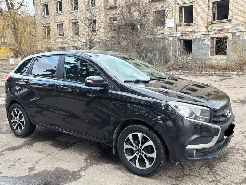 ✅продам✅ lada x-ray 1.6 16v (106л. с) 2017г. в. 1 хозяин. зеленая автотека. максимальная комплектация. автомобиль в отличном состоянии! не требует никаких вложений! кузов соответствует фоткам! абсолютно без нюансов! все герметики и швы родные! остекление оригинальное, включая лобовое стекло! двигатель кпп ходовая часть на 5/5! по автомобилю нету никаких нареканий! авто завел-сел-и-поехал! максимальная комплектация: •климат контроль, •системы abs esp, •датчики дождя, •датчики света, •4эл. стеклоподъемника, •подогрев сидений, •подогрев лобовго стекла, •мульти руль, •электра усилитель руля, •эл. регулировка зеркал, •сервисные книжки, •два ключа. салон в хорошем ухоженном состоянии! без потертостей! документы чистые переоформление без проблем! цена 810.000т/р. торг уместен! тел: +7 (949) 323-53-86. - фотография - 2