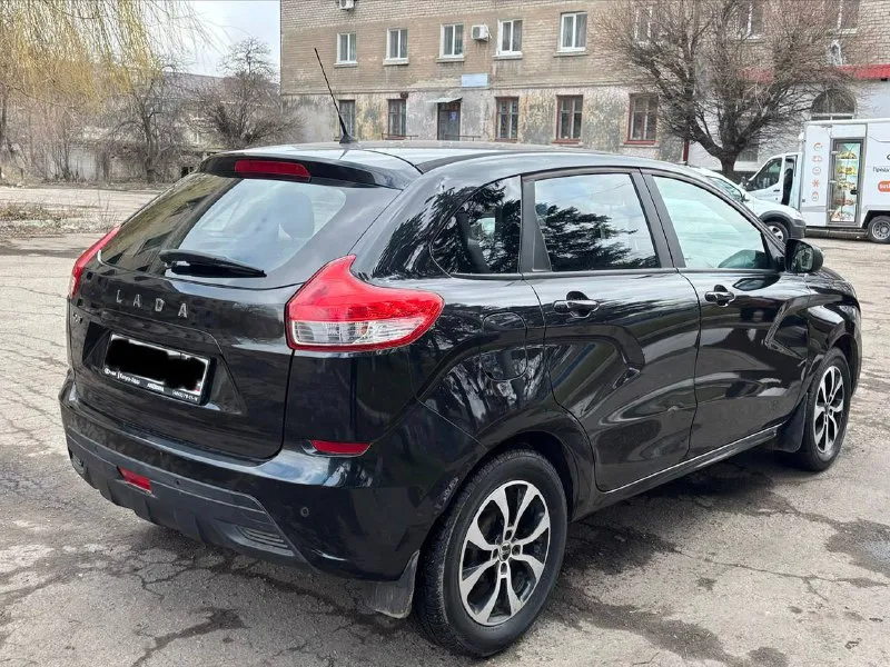 ✅продам✅ lada x-ray 1.6 16v (106л. с) 2017г. в. 1 хозяин. зеленая автотека. максимальная комплектация. автомобиль в отличном состоянии! не требует никаких вложений! кузов соответствует фоткам! абсолютно без нюансов! все герметики и швы родные! остекление оригинальное, включая лобовое стекло! двигатель кпп ходовая часть на 5/5! по автомобилю нету никаких нареканий! авто завел-сел-и-поехал! максимальная комплектация: •климат контроль, •системы abs esp, •датчики дождя, •датчики света, •4эл. стеклоподъемника, •подогрев сидений, •подогрев лобовго стекла, •мульти руль, •электра усилитель руля, •эл. регулировка зеркал, •сервисные книжки, •два ключа. салон в хорошем ухоженном состоянии! без потертостей! документы чистые переоформление без проблем! цена 810.000т/р. торг уместен! тел: +7 (949) 323-53-86. - фотография - 3