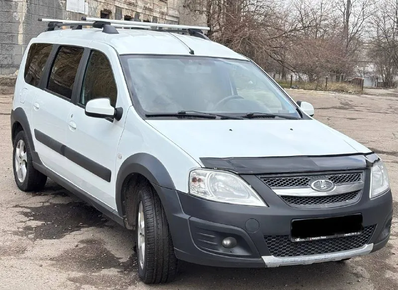 ✅продам✅ lada largus cross. 1.6 16v (106л. с) 2019г. в. 1 хозяин зеленая автотека. хорошая комплектация. автомобиль в отличном состоянии! не требует никаких вложений! кузов соответствует фоткам! абсолютно без нюансов! все герметики и швы родные! остекление оригинальное! двигатель кпп ходовая часть на 5/5! по автомобилю нету никаких нареканий! авто завел-сел-и-поехал! хорошая омплектация: кондиционер, abs, esp, подогрев сидений, 4эл. стеклоподъемника, электра усилитель руля, эл. регулировка зеркал, сервестные книжки, 2 ключа. по документам все чисто! переоформление без проблем! цена 910.000т/р торг уместен! тел: +7 (949) 636-85-00. - фотография - 2