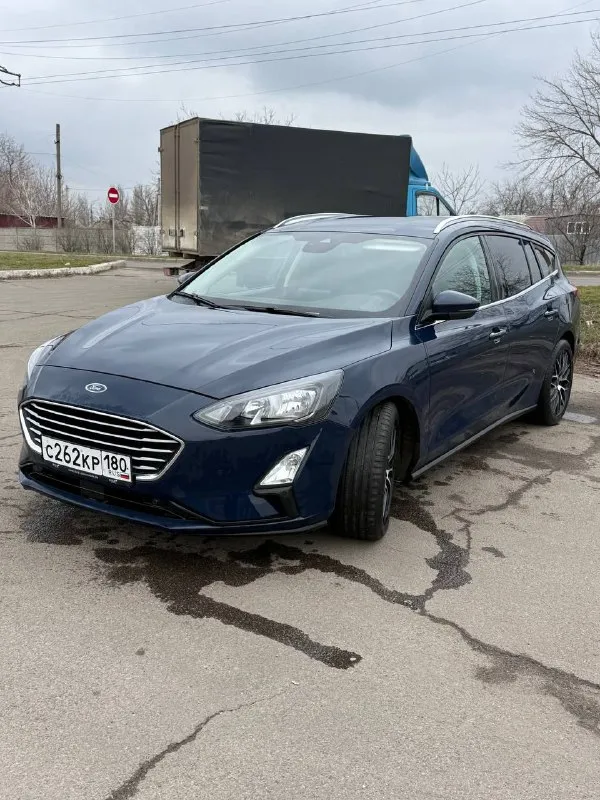 Продажа ford focus iv, 2019 г. в. , автомат, 1.5 tdci, дизель, 194.000 км пробег, из германии. универсал, передний привод, расход 4,5 л. 2 ключа. 2 комплекта колес! без adblue!!! 8-акпп - aisin! доступ и заводка без ключа, навигация, android, carplay, раздельный круиз-контроль, датчик мертвых зон, предупреждение столкновения, помехи сбоку, ограничитель скорости, датчик удержания полосы, парктроники перед/зад, датчики света и дождя, и другие полезные функции. в багажнике запаска и домкрат! новый аккумулятор, после обслуживания. цена: 1.470.000 руб. звоните: +7(949)3678727 - фотография - 4