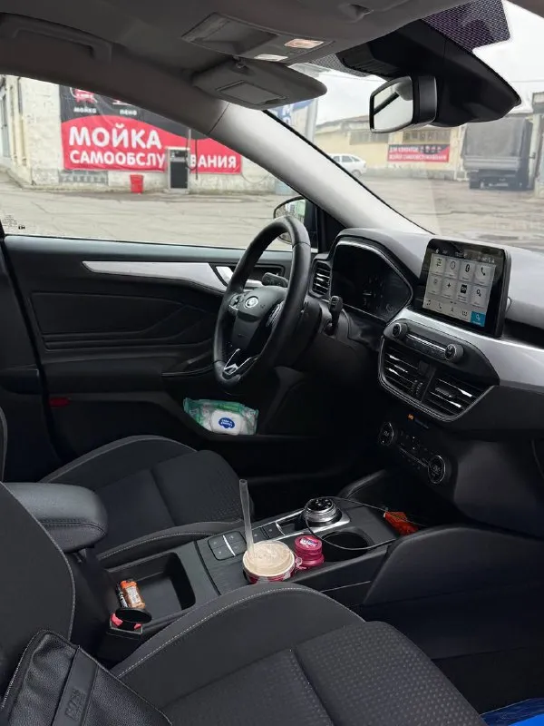 Продажа ford focus iv, 2019 г. в. , автомат, 1.5 tdci, дизель, 194.000 км пробег, из германии. универсал, передний привод, расход 4,5 л. 2 ключа. 2 комплекта колес! без adblue!!! 8-акпп - aisin! доступ и заводка без ключа, навигация, android, carplay, раздельный круиз-контроль, датчик мертвых зон, предупреждение столкновения, помехи сбоку, ограничитель скорости, датчик удержания полосы, парктроники перед/зад, датчики света и дождя, и другие полезные функции. в багажнике запаска и домкрат! новый аккумулятор, после обслуживания. цена: 1.470.000 руб. звоните: +7(949)3678727 - фотография - 7