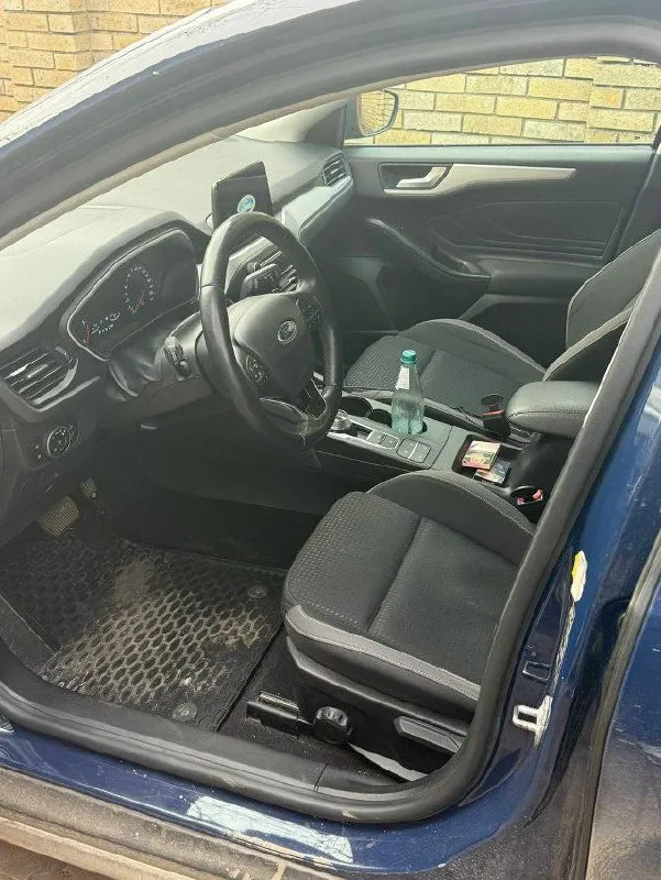Продажа ford focus iv, 2019 г. в. , автомат, 1.5 tdci, дизель, 194.000 км пробег, из германии. универсал, передний привод, расход 4,5 л. 2 ключа. 2 комплекта колес! без adblue!!! 8-акпп - aisin! доступ и заводка без ключа, навигация, android, carplay, раздельный круиз-контроль, датчик мертвых зон, предупреждение столкновения, помехи сбоку, ограничитель скорости, датчик удержания полосы, парктроники перед/зад, датчики света и дождя, и другие полезные функции. в багажнике запаска и домкрат! новый аккумулятор, после обслуживания. цена: 1.470.000 руб. звоните: +7(949)3678727 - фотография - 9