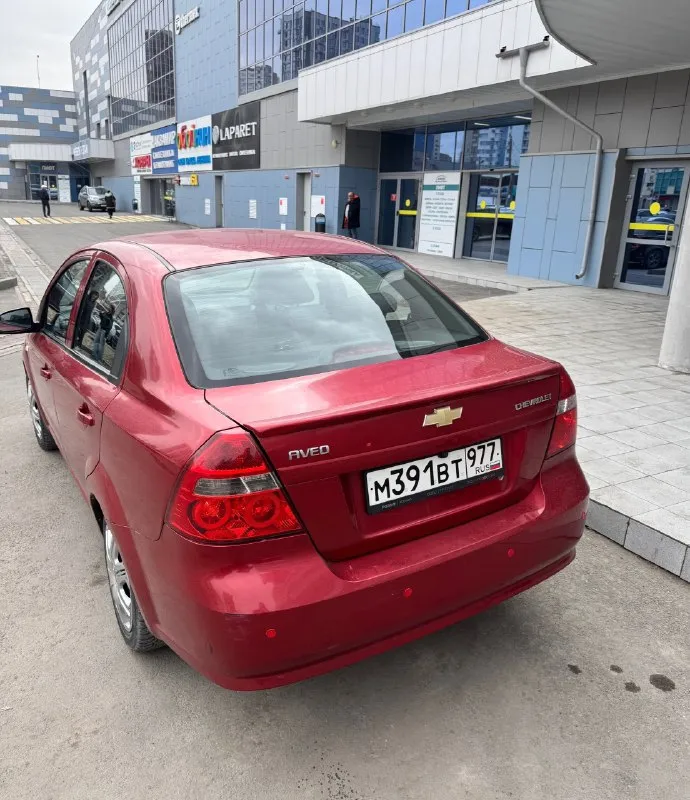 Продаю chevrolet aveo 2006 г 1,4 ат хорошая комплектация, климат контроль, центральный замок, мультик руль, 4 стеклоподъемники, электрорегулировка зеркал, мультимедиа с камерой заднего вида, видеорегистратор, комплект летней резины на штампах куплена в конце прошлого сезона, стёкла все заводские включая лобовое, новое масло с фильтрами, так же поменял передние диски с колодками, машина в отличном состоянии для своих лет. цена 550 номер для связи +79494513684 +79895560737 📞 звоните: +7(949)4513684 - фотография - 5