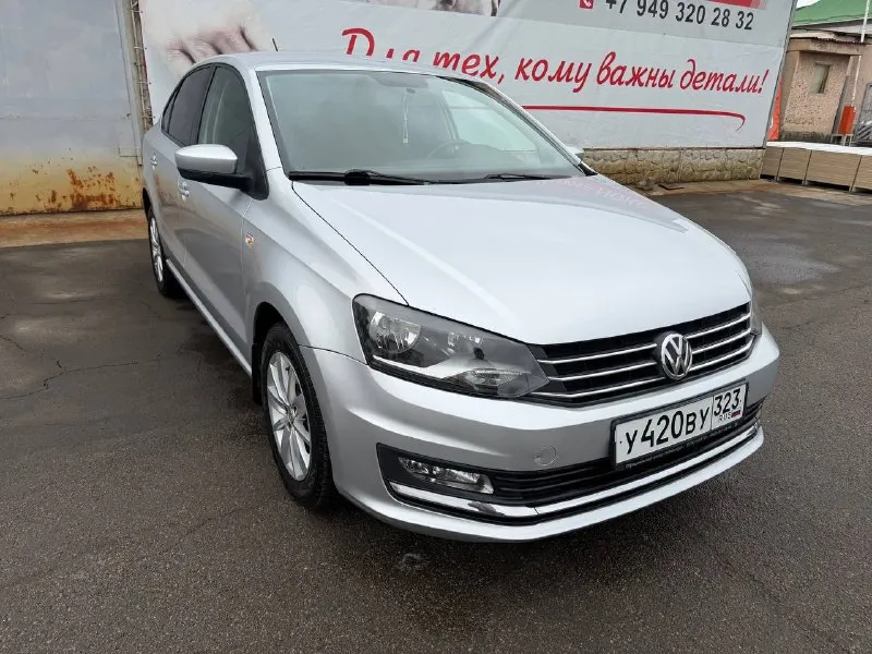 Продам volkswagen polo sedan. год:2018. оригинальный пробег- 155000. не такси, не каршеринг. состояние идеальное. двигатель:1.6. коробка: ат aisin. в родном окрасе, с родным остеклением. комплектация: полный электро стекло пакет, электро регулировка зеркал, электроскладывание зеркал, подогрев зеркал. климат контроль. комплект летней резины. автомобиль полностью обслужен и готов на любые ваши проверки. салон не затертый! обмен не интересует! цена:1.290.000 📞 +79493302655 📞 звоните: +7(949)3302655 - фотография - 3