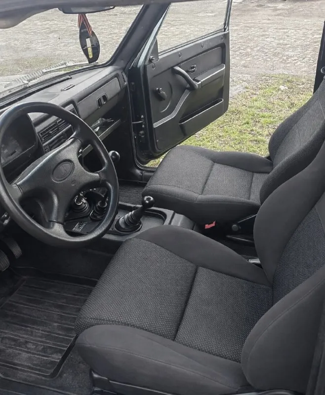 Ваз niva 4*4 2013 1.7 мкпп 82 л. с. 🔥родной пробег 95 тыс. км фактически второй собственник (третий в птс) 🔥машина без дтп кузов без дыр, без коррозии. днище целое. видео отправлю по запросу. технически вся исправна. ремонта не требует. за машину не стыдно. установлена магнитола и колонки на все вопросы подробно отвечу по телефону харцызск 540 тыс. руб, торг у капота +79495016842 📞 звоните: +7(949)5016842 - фотография - 6