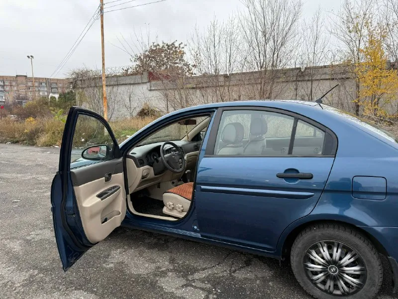 Автор: ❗продам hyundai accent (verna)❗ год выпуска: 2007 пробег: 177000 двигатель 1,4 коробка: автомат привод: передний кондиционер/печка работает на все 💯 подогревы передних сидений технически автомобиль oбслужeн 💯 все заказ наряды имеются, автомобиль обслуживался на одном сто имеется трещина на лобовом стекле жизненные болезни корейского авто по кузову присутствуют автомобиль на новой зимней резине, летняя резина в подарок ✅ собственница авто❗❗❗ 💸цeнa 550.000 руб. !!! торг ❗❗❗ ☎ +7 949 319-49-77 (telegram на этом же номере) донецк❗❗❗. . !!!наш телеграм канал [ бесплатное размещение за репост!!! правила сообщества [ мы в мах [ [ 📞 звоните: +7(949)3194977 - фотография - 6