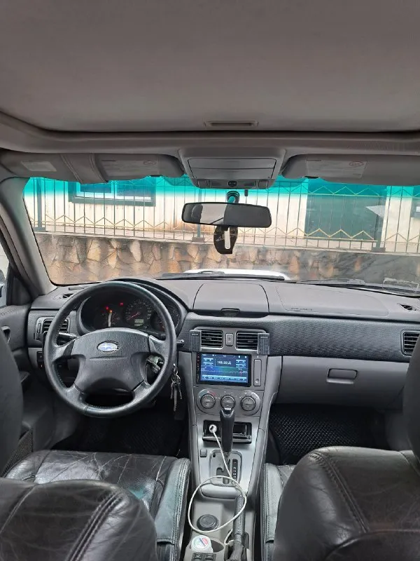 Продам субару форестер sg5, 2003 год. я собственник. 2.0 турбо, нормально, зимний и спорт режим). круизконтроль, электростеклоподъемники, климатконтроль, кожаный салон, панорама(не течёт) требуется замена передних крыльев, порогов и задних арок. в придачу донор. донор sg9: мотор 2,5 атмосферник(разобран, лежит в багажнике), кузов в нормальном состоянии, арки можно вырезать с него, крылья так же в хорошем состоянии. цена 600000 торг. +79493585602 📞 звоните: +7(949)3585602 - фотография - 5