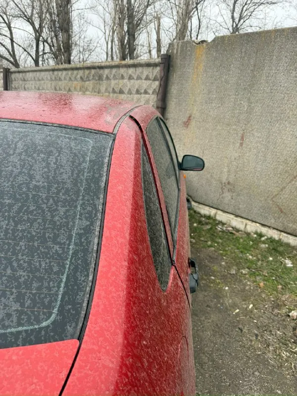 Продам ваз калина 🚗 2006 год. газ 💨 бензин⛽ родной пробег 210.000 км. мотор без нареканий, масло не ест. коробка без нареканий, все передачи переключаются без хрустов. есть над чем поработать. машина находу. цена 100.000 ₽ г. донецк +79490581008 📞 звоните: +7(949)0581008 - фотография - 3