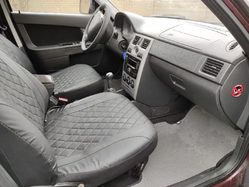 Приора 2013 год в хорошем состоянии без вложений, по кузову без гнили и дтп все герметики родные, дно стаканы пороги целые, мотор 126 1.6.16клапаный без нареканий бодрый масло не берёт без посторонних звуков, кпп роботает чётко без хрустов, ходовая часть в порядке все расходники заменены, электроника работает без нареканий, богатая комплектация, 4 стеклоподъёмники блок дверей настройка электро зеркал датчик света и дождя подогрев лобового и боковых зеркал и сидений, электро педаль газа парктроник абс подушки безопасности приборка с навигацией корректор фар кондиционер сигнализация центральный замок музыка, 2 комплекта резины зима лето, автотека зелёная я собственник, более подробно рассказать про авто звоните разумный торг уместен. +79490434532миранда феникс+79494591804 телеграм вацап +79614115504можно тоже звонить. цена 600 📲 tg: леон 📞 звоните: +7(949)0434532 - фотография - 10