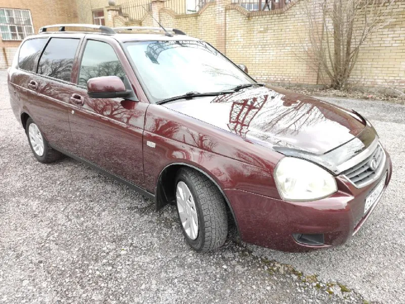 Приора 2013 год в хорошем состоянии без вложений, по кузову без гнили и дтп все герметики родные, дно стаканы пороги целые, мотор 126 1.6.16клапаный без нареканий бодрый масло не берёт без посторонних звуков, кпп роботает чётко без хрустов, ходовая часть в порядке все расходники заменены, электроника работает без нареканий, богатая комплектация, 4 стеклоподъёмники блок дверей настройка электро зеркал датчик света и дождя подогрев лобового и боковых зеркал и сидений, электро педаль газа парктроник абс подушки безопасности приборка с навигацией корректор фар кондиционер сигнализация центральный замок музыка, 2 комплекта резины зима лето, автотека зелёная я собственник, более подробно рассказать про авто звоните разумный торг уместен. +79490434532миранда феникс+79494591804 телеграм вацап +79614115504можно тоже звонить. цена 600 📲 tg: леон 📞 звоните: +7(949)0434532 - фотография - 2