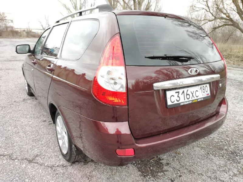 Приора 2013 год в хорошем состоянии без вложений, по кузову без гнили и дтп все герметики родные, дно стаканы пороги целые, мотор 126 1.6.16клапаный без нареканий бодрый масло не берёт без посторонних звуков, кпп роботает чётко без хрустов, ходовая часть в порядке все расходники заменены, электроника работает без нареканий, богатая комплектация, 4 стеклоподъёмники блок дверей настройка электро зеркал датчик света и дождя подогрев лобового и боковых зеркал и сидений, электро педаль газа парктроник абс подушки безопасности приборка с навигацией корректор фар кондиционер сигнализация центральный замок музыка, 2 комплекта резины зима лето, автотека зелёная я собственник, более подробно рассказать про авто звоните разумный торг уместен. +79490434532миранда феникс+79494591804 телеграм вацап +79614115504можно тоже звонить. цена 600 📲 tg: леон 📞 звоните: +7(949)0434532 - фотография - 5