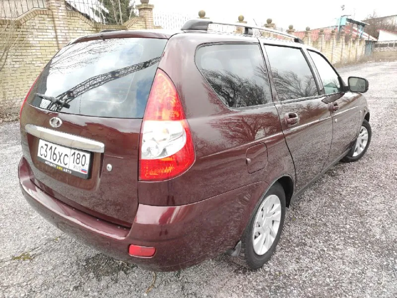 Приора 2013 год в хорошем состоянии без вложений, по кузову без гнили и дтп все герметики родные, дно стаканы пороги целые, мотор 126 1.6.16клапаный без нареканий бодрый масло не берёт без посторонних звуков, кпп роботает чётко без хрустов, ходовая часть в порядке все расходники заменены, электроника работает без нареканий, богатая комплектация, 4 стеклоподъёмники блок дверей настройка электро зеркал датчик света и дождя подогрев лобового и боковых зеркал и сидений, электро педаль газа парктроник абс подушки безопасности приборка с навигацией корректор фар кондиционер сигнализация центральный замок музыка, 2 комплекта резины зима лето, автотека зелёная я собственник, более подробно рассказать про авто звоните разумный торг уместен. +79490434532миранда феникс+79494591804 телеграм вацап +79614115504можно тоже звонить. цена 600 📲 tg: леон 📞 звоните: +7(949)0434532 - фотография - 6