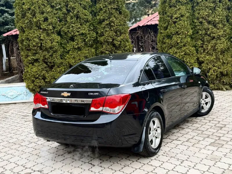 Продам chevrolet cruze 2012 года выпуска автомобиль на бензиновом двигателе объемом 1.6, никаких нареканий нет, коробка обычный автомат работает как должен, не пинает не тянет передачи все с ним хорошо! автомобиль юридический чисты возможен обмен и продажа в кредит! осмотр донецк цена: 730.000₽, торг реальному покупателю! ☎️ +7 (949) 628-72-17 📞 звоните: +7(949)6287217 - фотография - 5