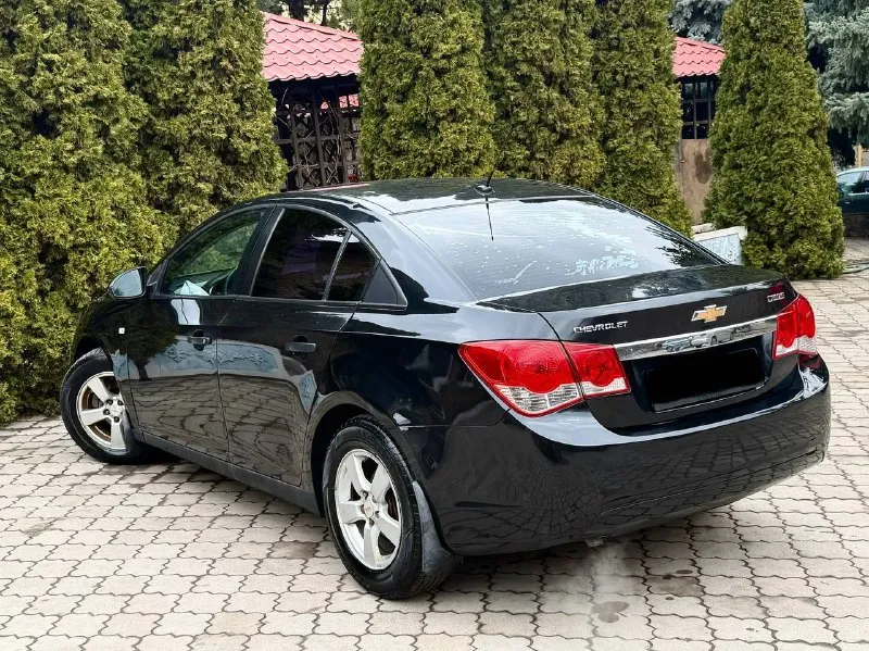 Продам chevrolet cruze 2012 года выпуска автомобиль на бензиновом двигателе объемом 1.6, никаких нареканий нет, коробка обычный автомат работает как должен, не пинает не тянет передачи все с ним хорошо! автомобиль юридический чисты возможен обмен и продажа в кредит! осмотр донецк цена: 730.000₽, торг реальному покупателю! ☎️ +7 (949) 628-72-17 📞 звоните: +7(949)6287217 - фотография - 6