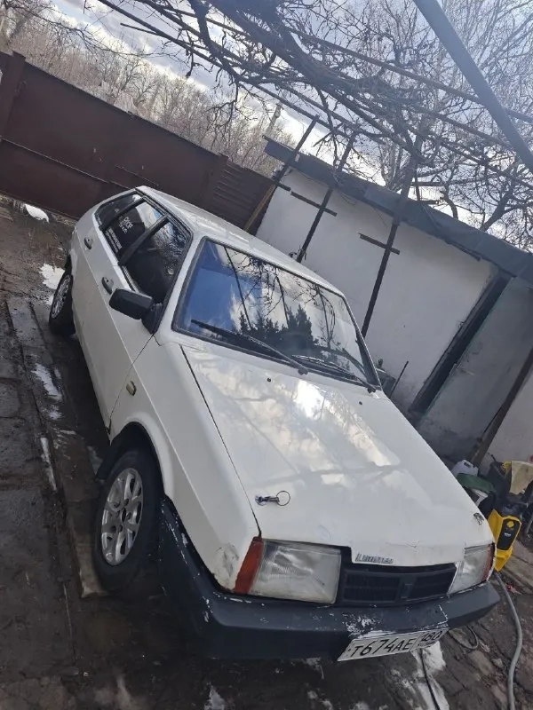 Продам 2109 и 2115, срочно! 2109 на 180 учёте, времянка. на уверенном ходу бодрый, по коробке нет второй. ходовая норм. резина зима. кузов живой. цена 75 тысяч ру торг 2115, цена 90к бодрый, кпп не выбивает, ходовая часть в порядке. кузов не первой свежести, нужно варить дно, силовые элементы в порядке. салон норм, музыка играет не плохо, газ работает, резина бодрая, электрика вся работает. документы рф, на руках только стс, продаю как есть. г. енакиево +79495819526 📲 tg: митя 📞 звоните: +7(949)5819526 - фотография - 4