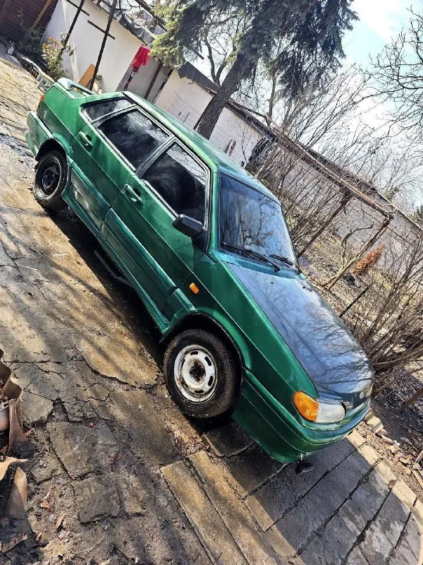 Продам 2109 и 2115, срочно! 2109 на 180 учёте, времянка. на уверенном ходу бодрый, по коробке нет второй. ходовая норм. резина зима. кузов живой. цена 75 тысяч ру торг 2115, цена 90к бодрый, кпп не выбивает, ходовая часть в порядке. кузов не первой свежести, нужно варить дно, силовые элементы в порядке. салон норм, музыка играет не плохо, газ работает, резина бодрая, электрика вся работает. документы рф, на руках только стс, продаю как есть. г. енакиево +79495819526 📲 tg: митя 📞 звоните: +7(949)5819526 - фотография - 8