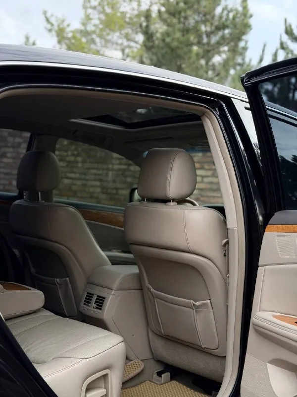 В продаже toyota avalon limited, 2008 года выпуска настоящий японский s класс, максимально комфортный и надежный автомобиль в родном окрасе. покупалась в автосалоне в донецке. 1 владелец, за всю историю эксплуатации достойное состояние кузова и техники. вложений не требует никаких абсолютно! жирная комплектация. работает каждая кнопка очень комфортабельный седан, по обслуживанию простейший как камри, только это представительский класс. очень приятная в управлении осмотр донецк рассмотрю обмен и помогу приобрести в кредит цена 1.190.000 ₽, торг быстрому покупателю ☎️ +7 (949) 453-80-40 📞 звоните: +7(949)4538040 - фотография - 8