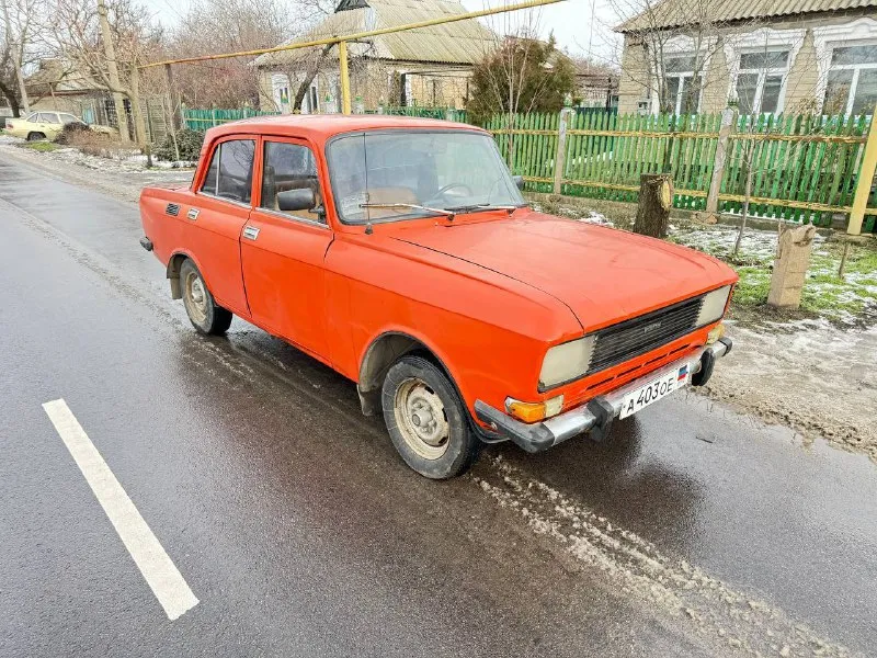 Продам азлк 2140, машина не на ходу, после простоя (нет сцепления), двигатель запускается работает хорошо, не работает сцепление, проблема с главным цилиндром сцепления, тормоза есть, нет аккумулятора, продажа по техпаспорту, документы укр и днр постоянный учёт, цена 33000₽, находится донецк, кировский район, остальные вопросы по телефону +79498470595 📲 tg: серега 📞 звоните: +7(949)8470595 - фотография - 2