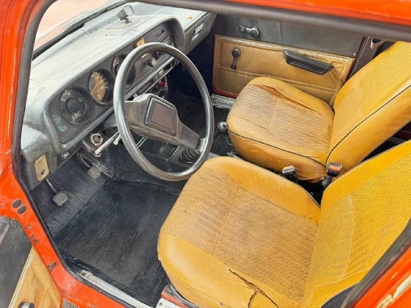 Продам азлк 2140, машина не на ходу, после простоя (нет сцепления), двигатель запускается работает хорошо, не работает сцепление, проблема с главным цилиндром сцепления, тормоза есть, нет аккумулятора, продажа по техпаспорту, документы укр и днр постоянный учёт, цена 33000₽, находится донецк, кировский район, остальные вопросы по телефону +79498470595 📲 tg: серега 📞 звоните: +7(949)8470595 - фотография - 9