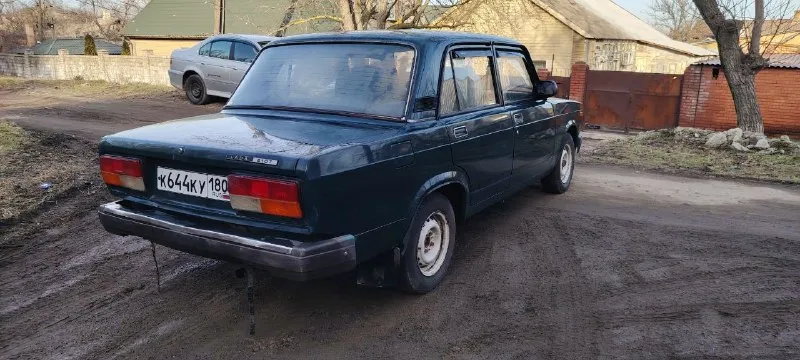Продам ваз 2107 авто 2005 г. в один хозяин с завода, автомобиль не гнилой, дно в заводском состоянии, все стекла родные, ходовая обслужена, двигатель и коробка без нареканий, салон опрятный. переоформление обязательно. цена 130 000 руб +79491003842 - фотография - 4