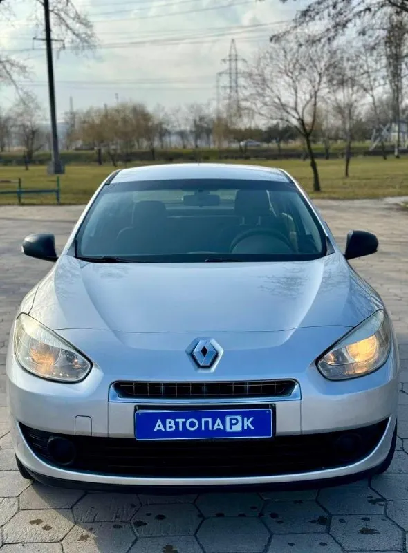 🇫🇷 renault fluence 💰цена: 770 000р 🏢город: мариуполь 📅год выпуска: 2013 🧾пробег: 152 545 км. ⚙️двигатель: 1.6 16v ⛽топливо: бензин ⚙️кпп: механика 📞телефон: +7-949-727-41-51 +7-949-551-91-52 +7-989-263-55-56 💾 описание: - фотография - 2