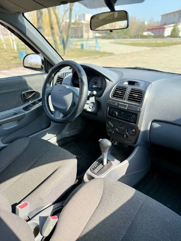 🇰🇷 hyundai accent ат 💰цена: 490 000р 🏢город: мариуполь 📅год выпуска: 2004 🧾пробег: 210 323км. ⚙️двигатель: 1.5 ⛽топливо: бензин ⚙️кпп: автомат 📞 телефон: +7-949-727-41-51 +7-949-551-91-52 +7-989-263-55-56 💾описание: - фотография - 8
