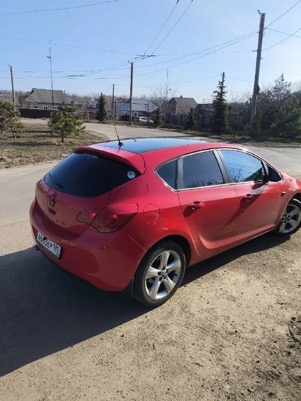 Продам opel astra j 2011г. в. 1,4 турбо, бензин. автомат. пробег 156 тыс. км. два комплекта колес автозапуск камера заднего вида андроид магнитола парктроники двухзонный климат атермальное остекление люк автомобиль полностью обслужен! я хозяин, с документами полный порядок цена 850 тыс+ небольшой торг макеевка +79493779511 📞 звоните: +7(949)3779511 - фотография - 4