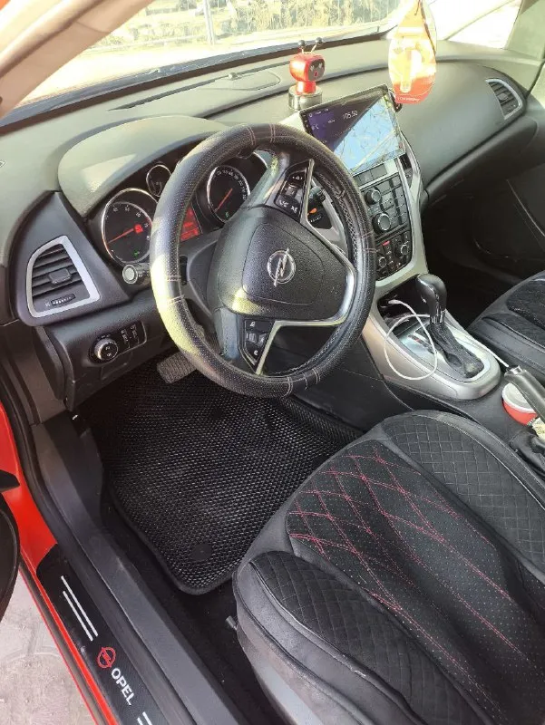 Продам opel astra j 2011г. в. 1,4 турбо, бензин. автомат. пробег 156 тыс. км. два комплекта колес автозапуск камера заднего вида андроид магнитола парктроники двухзонный климат атермальное остекление люк автомобиль полностью обслужен! я хозяин, с документами полный порядок цена 850 тыс+ небольшой торг макеевка +79493779511 📞 звоните: +7(949)3779511 - фотография - 5
