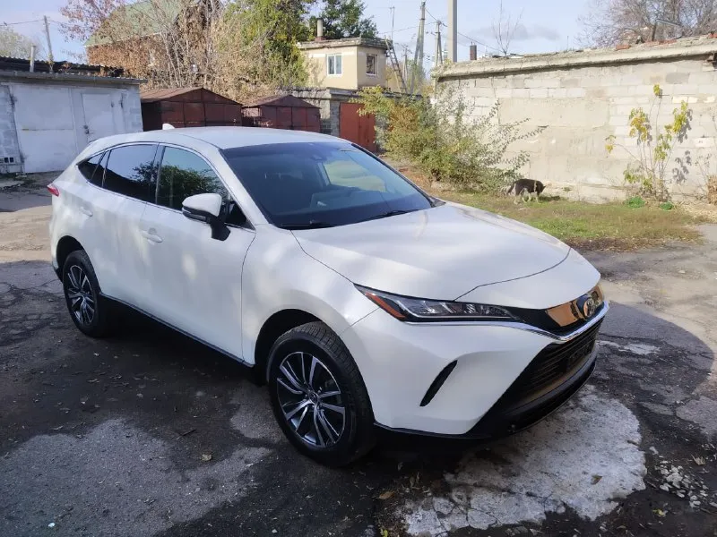 Продам toyota venza hybrid 2022 awd год: 09/2022 двигатель: 2,5 гибрид коробка передач: автомат проб... - фотография