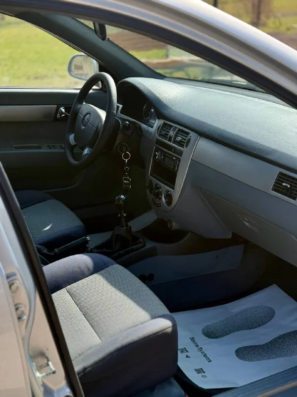 🚙марка: chevrolet lacetti ⚙️двигатель:1.6 ⛽️вид топлива:бензин 📅год выпуска:2008 💴цена:590.000.руб(торг-обмен) 🗺️пробег:220.000 км 📦:кпп :механика в продаже chevrolet lacetti в отличном состоянии для своих лет автомобиль как на фото без жучков без рыжика без гнили кузов достойном состоянии мотор без нареканий без масла жора масло в моторе поменяны коробка тоже без нареканий не хрустит не выбивает ходовая часть в отличном состоянии недавно прошла большое то все стекла родные два комплекта резины зима лето все остальные доп вопросы 📞 звоните: на этом номер есть +79495000534 есть telegram 📍•город мариуполь - фотография - 8