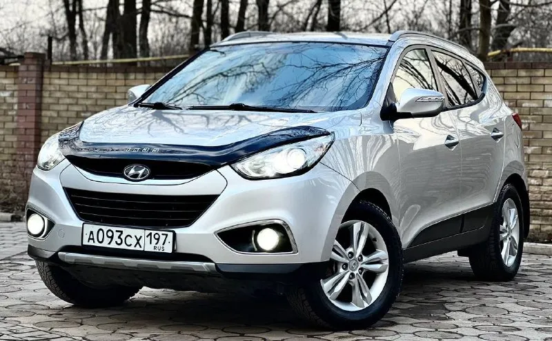 ✅в продаже hyundai ix35 ✅в идеальном состоянии ✅1 владелец с салона ✅весь в родном окрасе ✅с зеленой автотекой ✅год:2012 ✅коробка автомат ✅цена:1.355.000₽ ✅номер:+79495011956 или +79491003435 на обоих номерах есть телеграмм и мах авто в идеальном состоянии без каких либо вложений, сел и поехал, по кузову без ржавчины, кузов отполирован, и проведена химчистка салона, техническая часть автомобиля на 5+ полностью обслужена, за автомобиль следили и ухаживали, у автомобиля всего один хозяин, вся история обслуживания на руках, все чеки и отметки в сервизной книге, таких машин на рынке осталось очень мало, больше информации по телефону! 📞 🇷🇺 звоните: +79495011956 - фотография - 1
