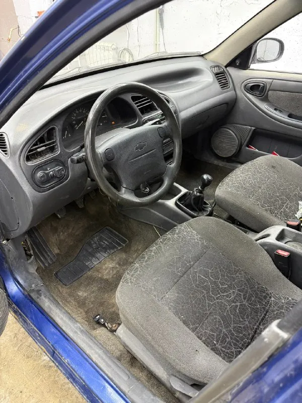 Продам chevrolet ланос 2008 года, газ бензин, газ вписан в тех паспорт, кузов в неплохом состоянии ( присутствуют рыжики), по электрике все работает, хороший сует, коробка не хрустит не выбивает, мотор отлично, масло не ест, ходовка на 5+ мячик. салон втнормальном состоянии, гур. пороги переварены, из минусов незначительные неприятности на кузове, смотрите на фото. цена 145000₽ торг +79591741064 📞 звоните: +7(959)1741064 - фотография - 2