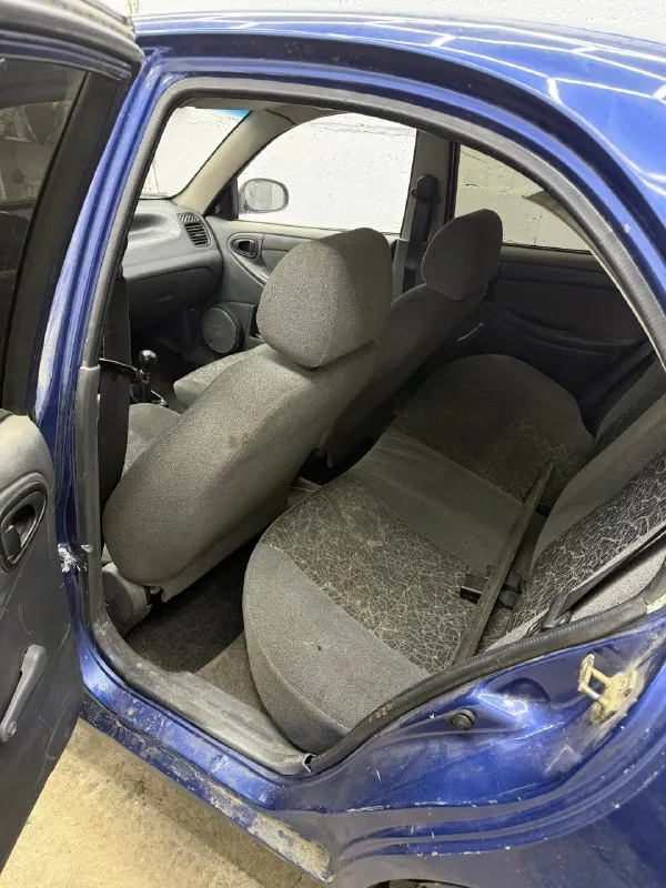 Продам chevrolet ланос 2008 года, газ бензин, газ вписан в тех паспорт, кузов в неплохом состоянии ( присутствуют рыжики), по электрике все работает, хороший сует, коробка не хрустит не выбивает, мотор отлично, масло не ест, ходовка на 5+ мячик. салон втнормальном состоянии, гур. пороги переварены, из минусов незначительные неприятности на кузове, смотрите на фото. цена 145000₽ торг +79591741064 📞 звоните: +7(959)1741064 - фотография - 3