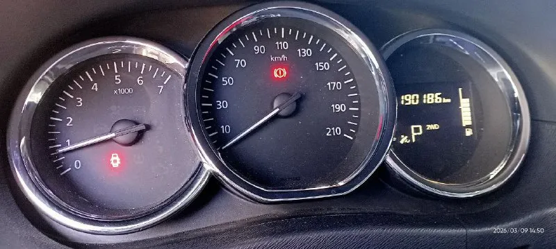 Добрый день. продаю надежный, проходимый, вместительный автомобиль, максимальная комплектация. nissan terrano 3, 2 л. 2019 г. подключаемый полный привод, блокировка заднего дифференциала. автомобиль в состоянии "сел и поехал". красилась дверь багажника, менял стекло на ней же. дергал патриот из песка, водитель вовремя не затормозил - примял мою заднюю дверь запасным колесом. есть фото. рассмотрю обмен с моей доплатой на внедорожник от 2010 года выпуска, бензин. например паджеро спорт 3, тойота прадо 150. цена 1 350 000₽. +79495855719. местонахождение - макеевка, горняцкий район всем мира и добра :) - фотография - 8