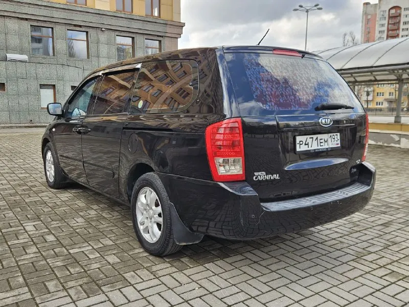 Kia grand carnival 2009г 2,9 tdi 145лс 200т км лонг версия с обычным дизелем без турбины и прочего "геморроя") полноценных 7 мест и багажник, сиденья все двигаются и снимаются, ровный пол получается в длину 245см! технически без замечаний. мотор/коробка/электрика/кондёр/ходовка все ок, без нюансов и вложений! 900т руб 9495213411 - фотография - 4